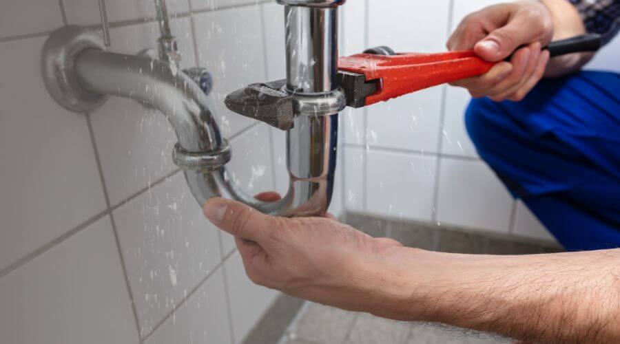 Expert burst pipe repair services in Polo, MO
